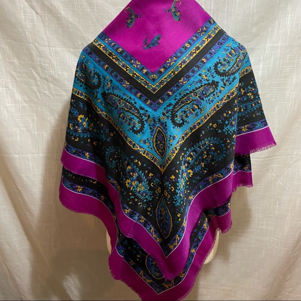 Beautiful square scarf